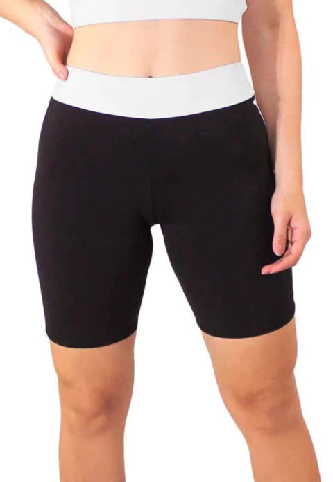 Short Fitness Preto com Faixa Branca na Cintura