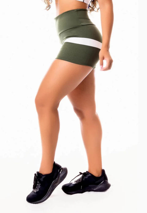 Short Fitness Verde Militar com Listra Branca